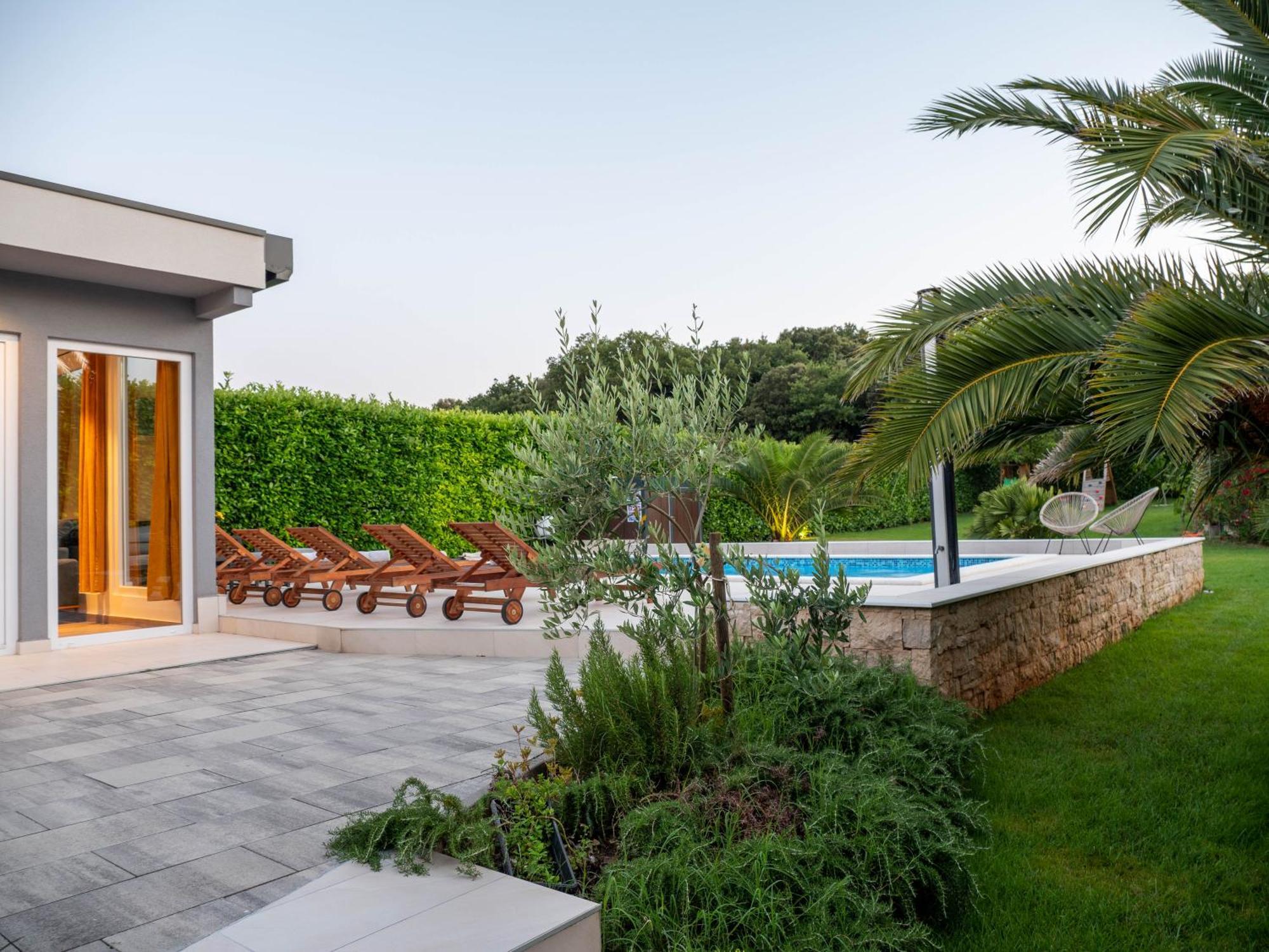 Villa Vinky Pula Exterior photo