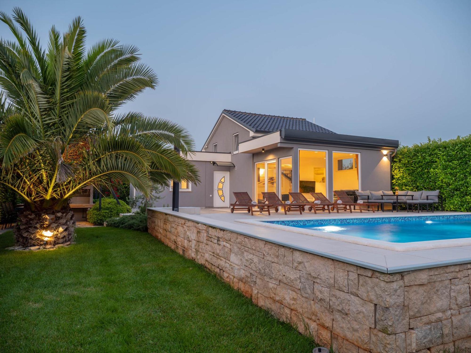 Villa Vinky Pula Exterior photo