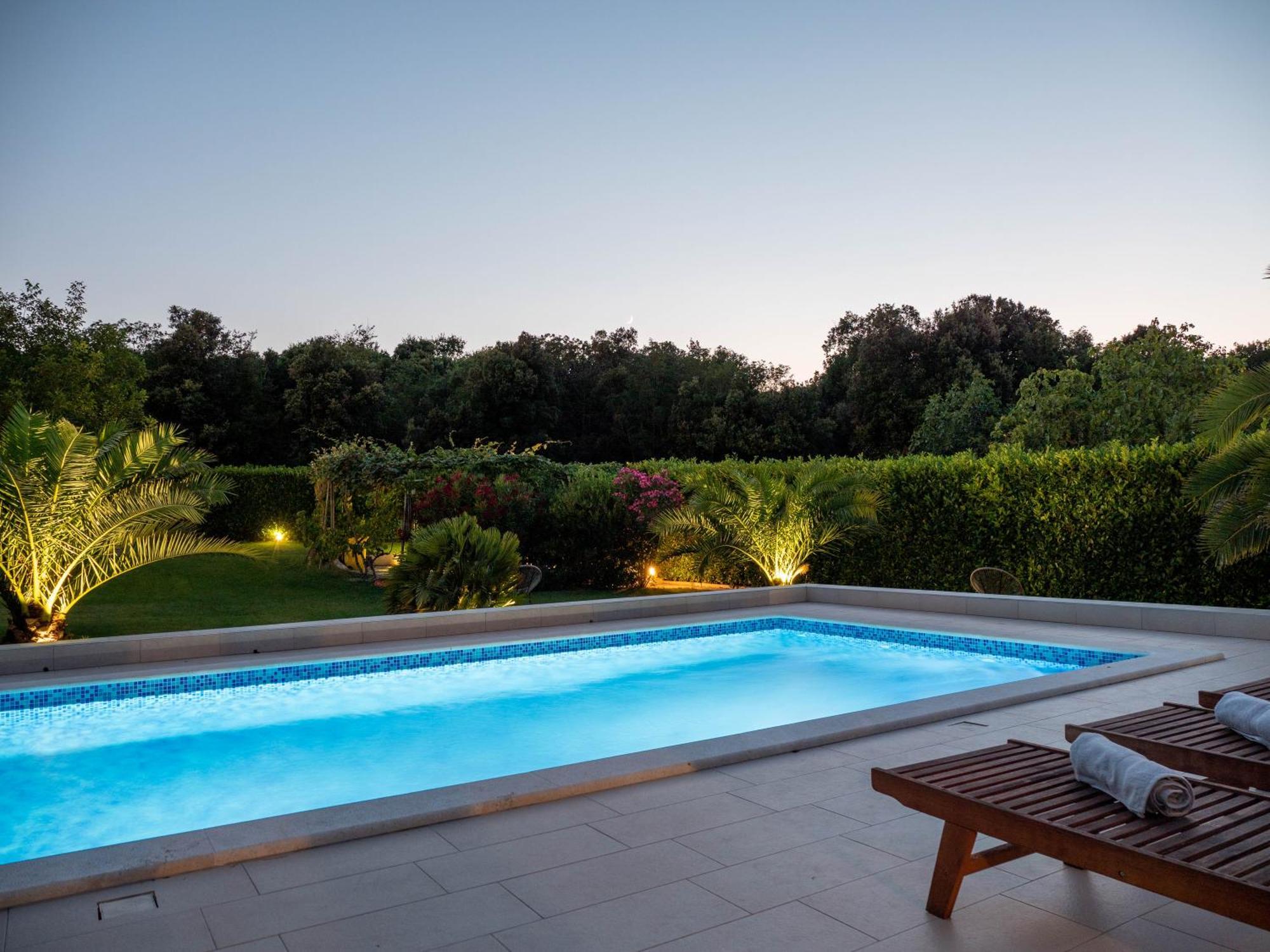 Villa Vinky Pula Exterior photo
