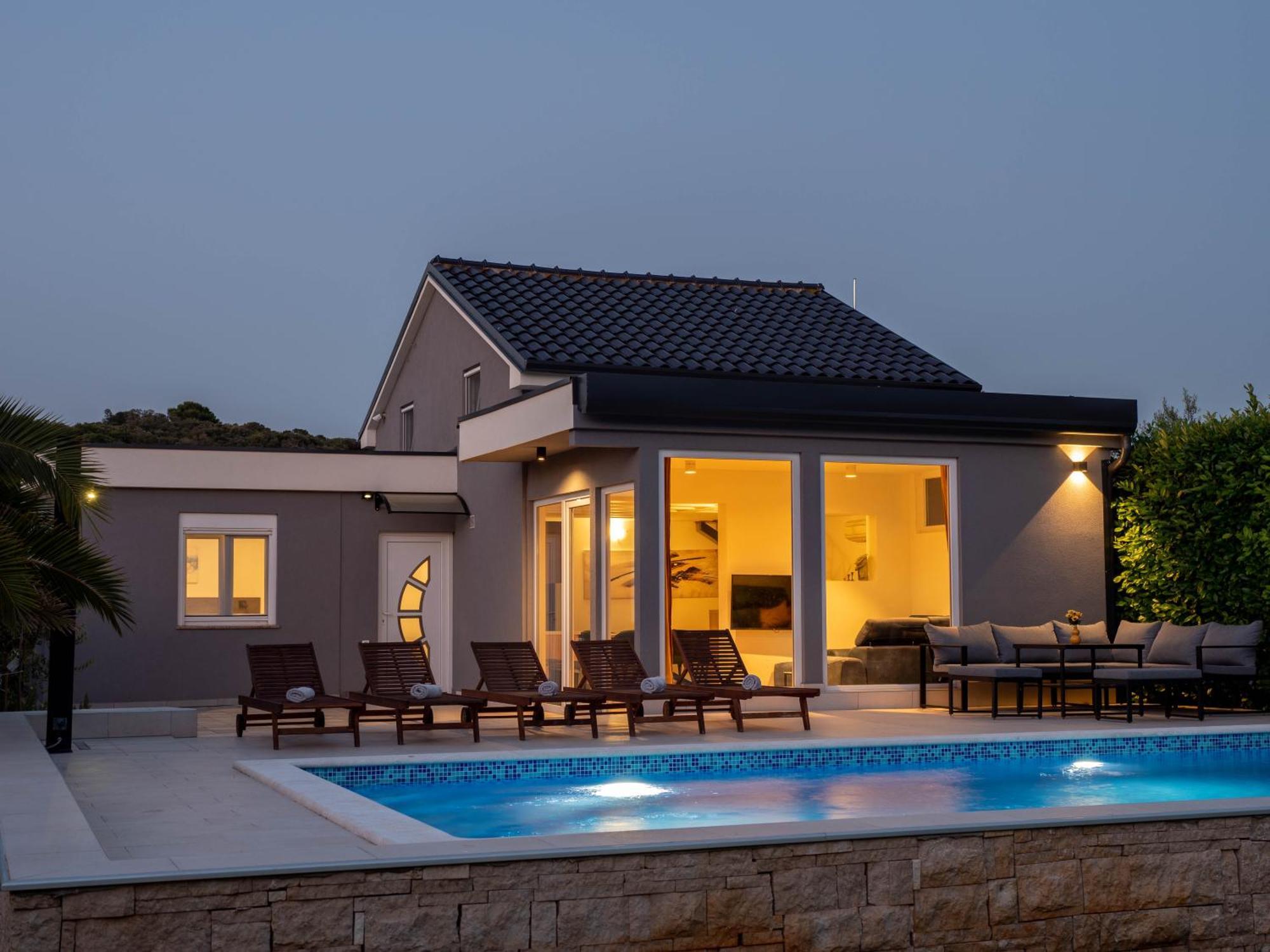 Villa Vinky Pula Exterior photo