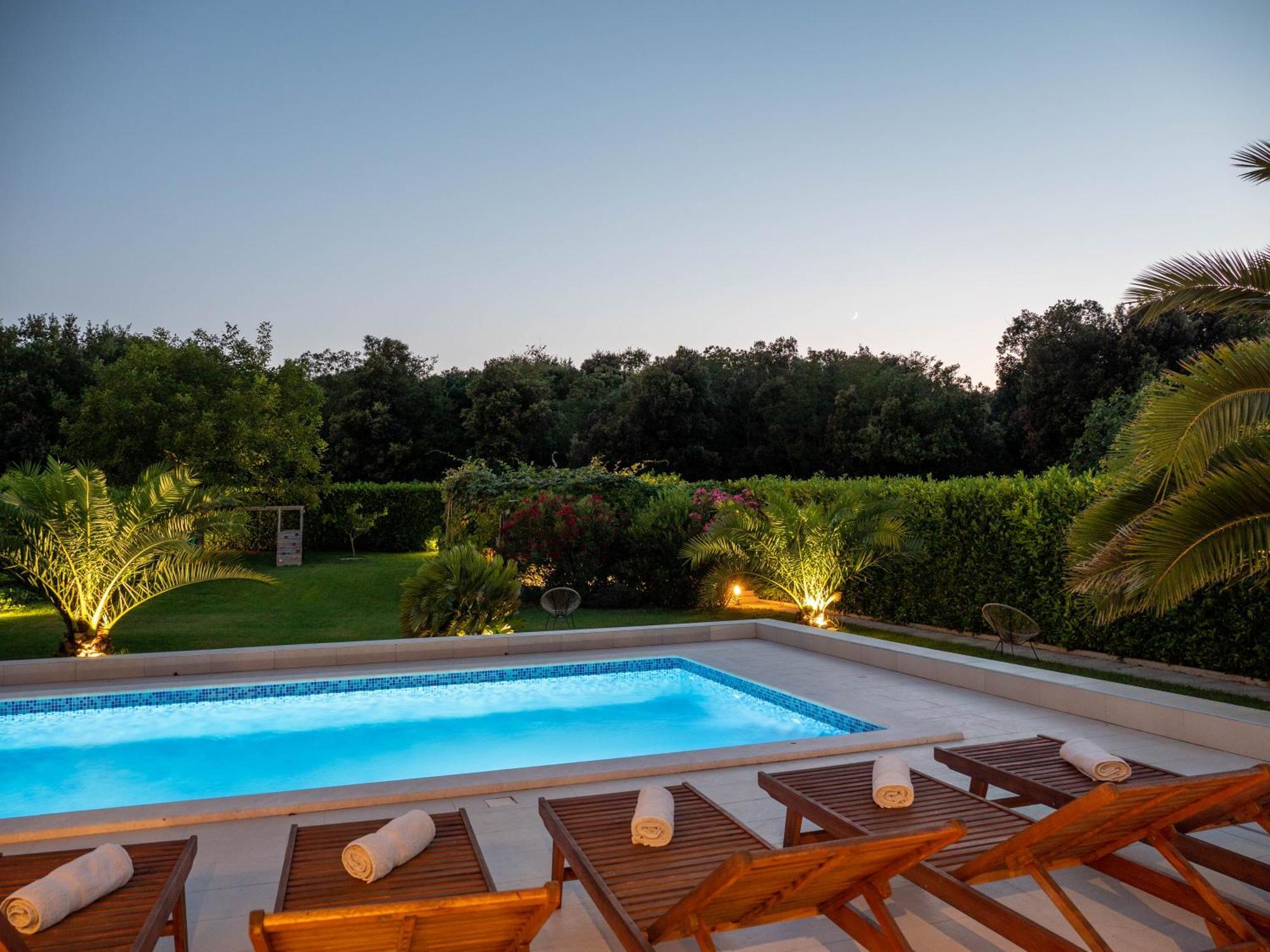 Villa Vinky Pula Exterior photo