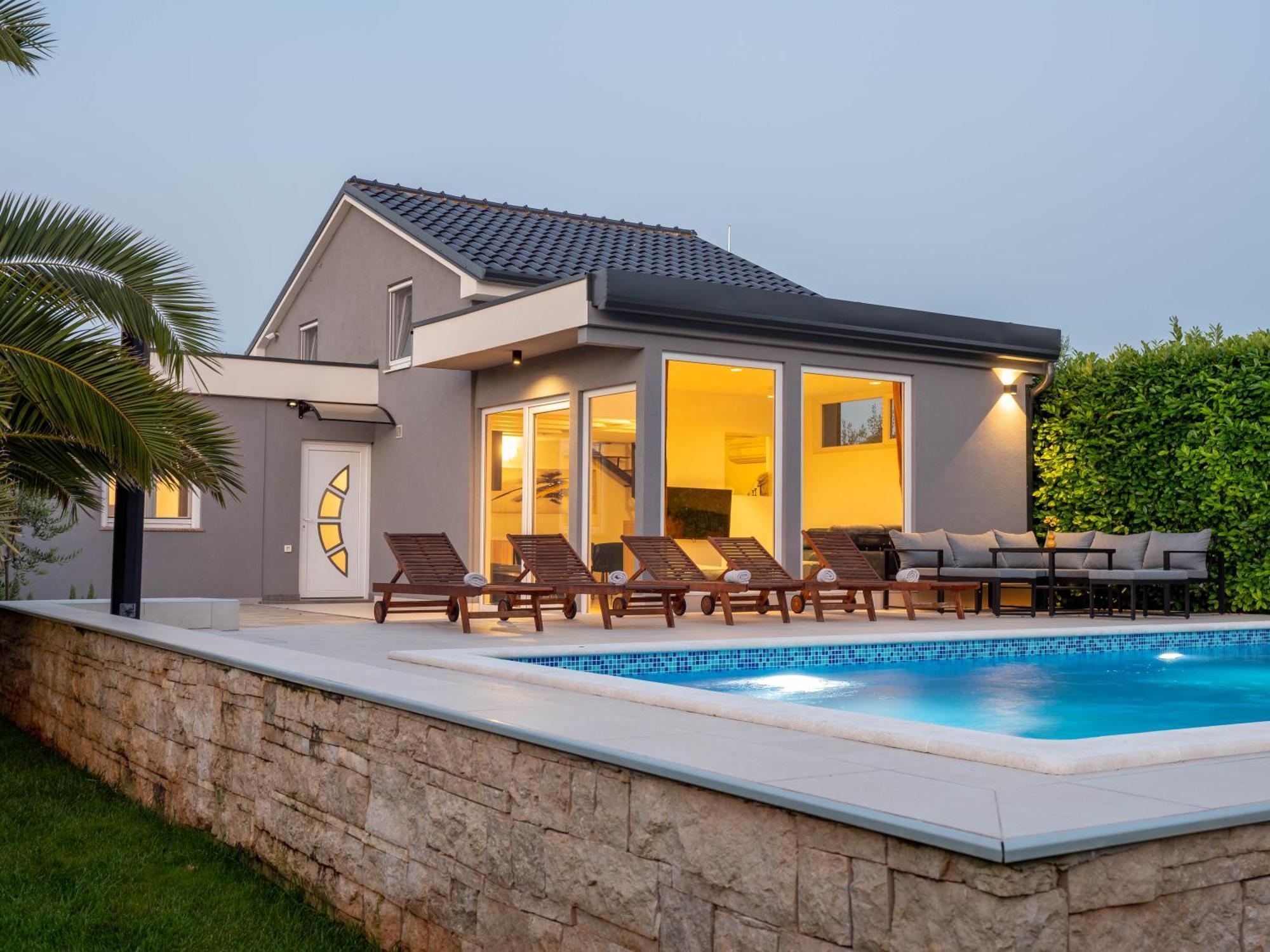Villa Vinky Pula Exterior photo